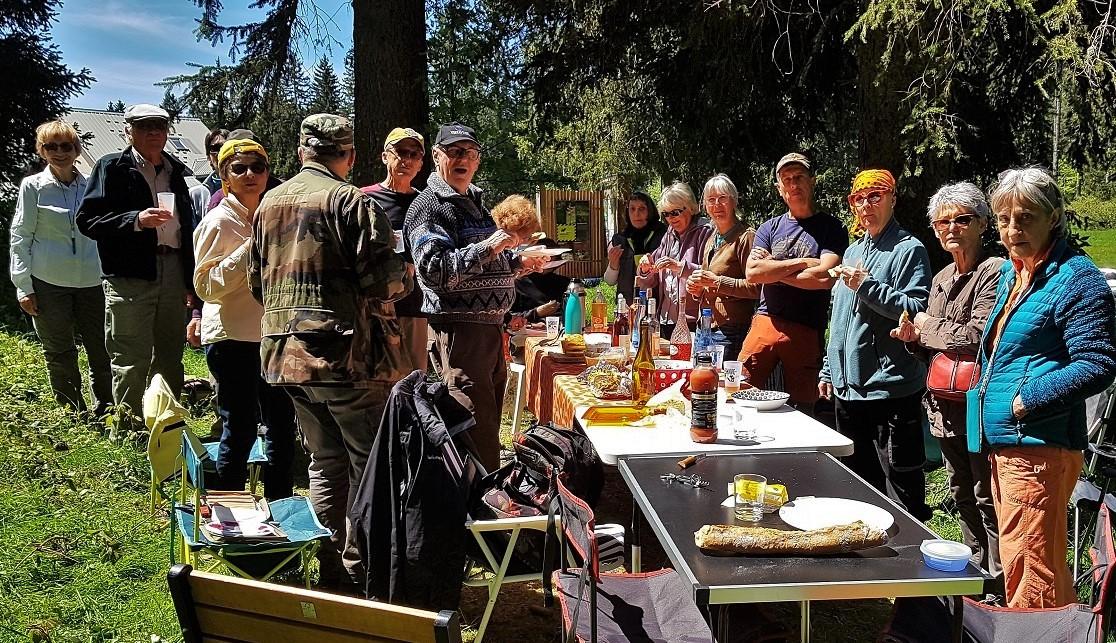 convivialite de debut de repas